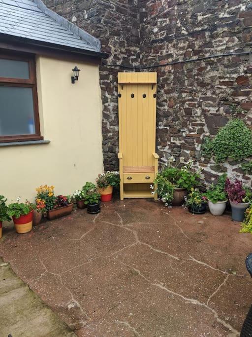 Rosie'S Place Hartland Bagian luar foto