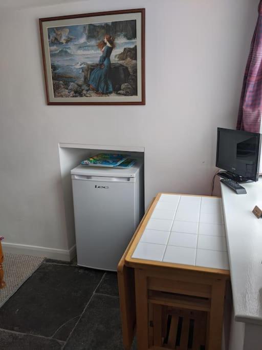 Rosie'S Place Hartland Bagian luar foto